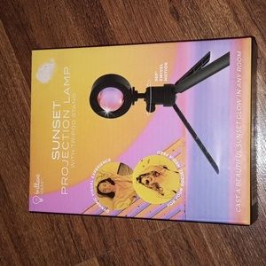 Sunset Projection Lamp With Tripod Stand